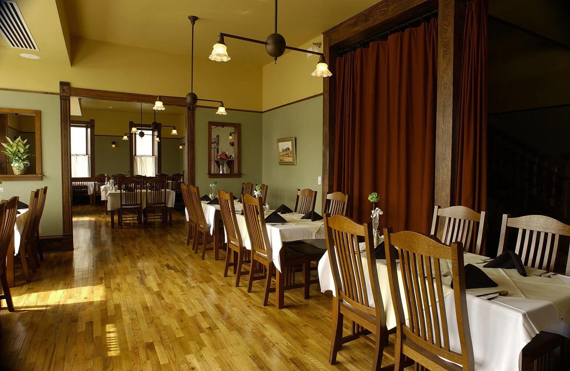 Midland Railroad Hotel Wilson Экстерьер фото
