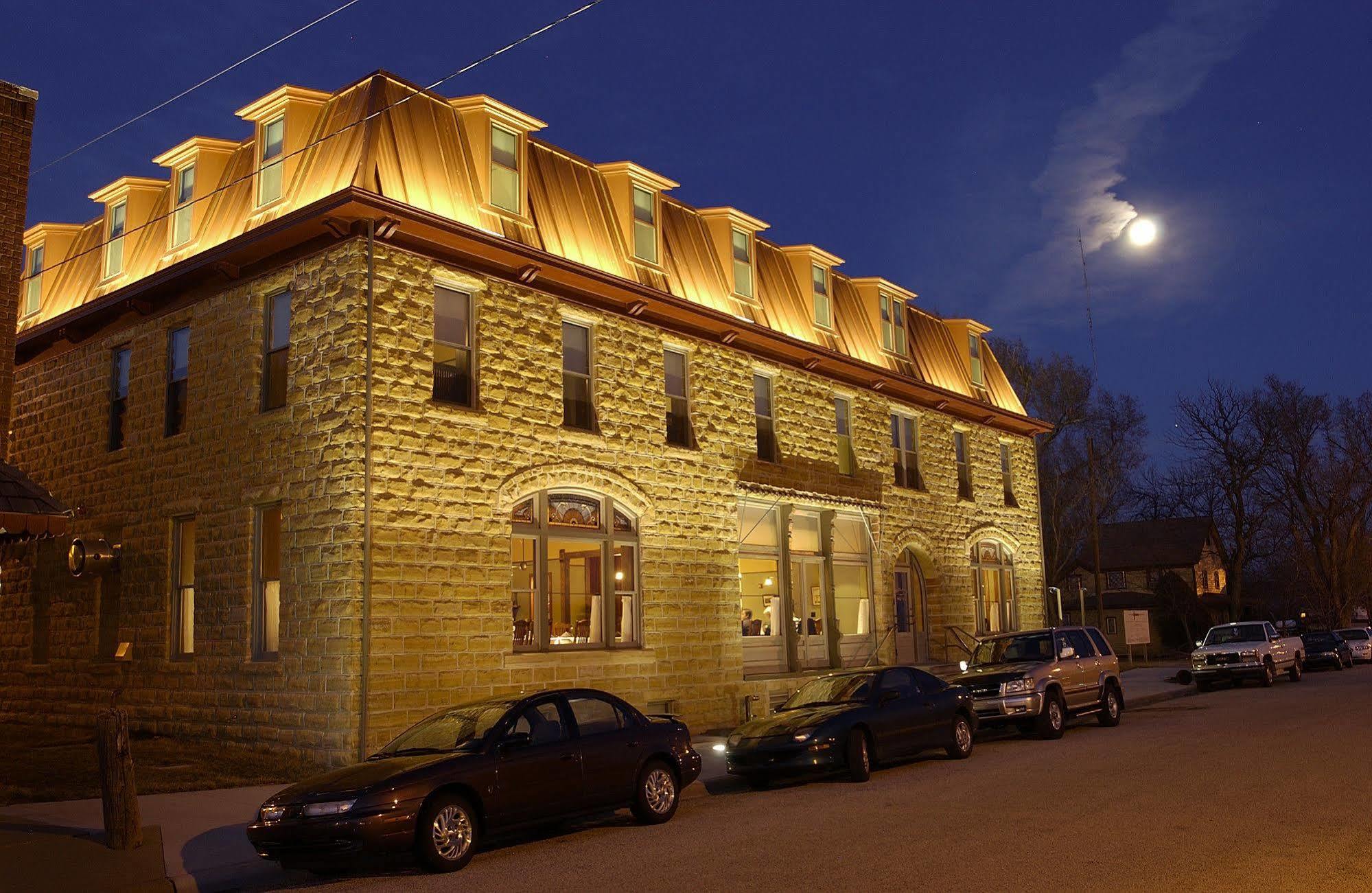 Midland Railroad Hotel Wilson Экстерьер фото
